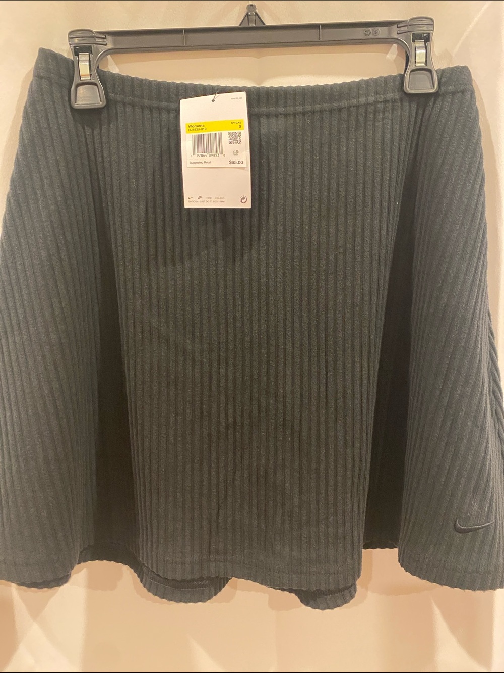 Nike Women’s Black Ribbed Mini Skirt - Small